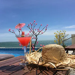 https://ocean-front-hotel.hotelsphanthiet.com